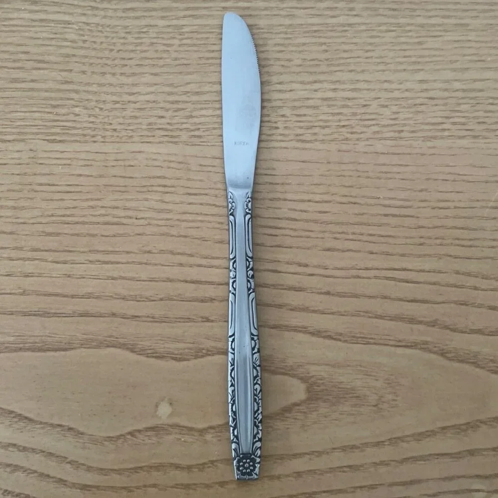Imperial International IIC Misty Morn Pattern 1 Dinner Knife Ornate Floral Korea